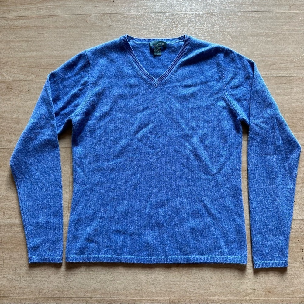 Griffen 100% Cashmere Super Soft Minimalist Capsule Cashmere V Neck Sweater